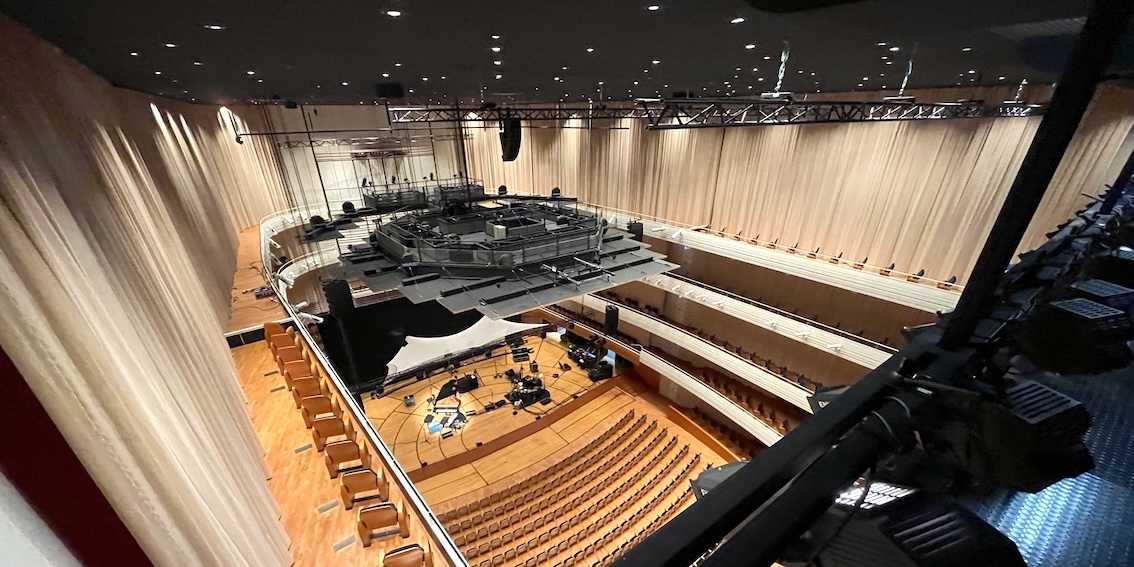 Konzerthaus Schweiz BACKDROP.de Dimout-300 SoftSatin