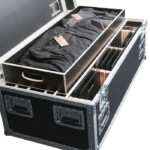 Pipes & Drapes, Pop-up-System für Bühnenvorhänge
Case für FoH-Kit Pipes & Drapes, Pop-up-System für Bühnenvorhänge Case für FoH-Kit